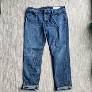 Rag & Bone Dylan Low-Rise Slim Boyfriend Jeans in Blue